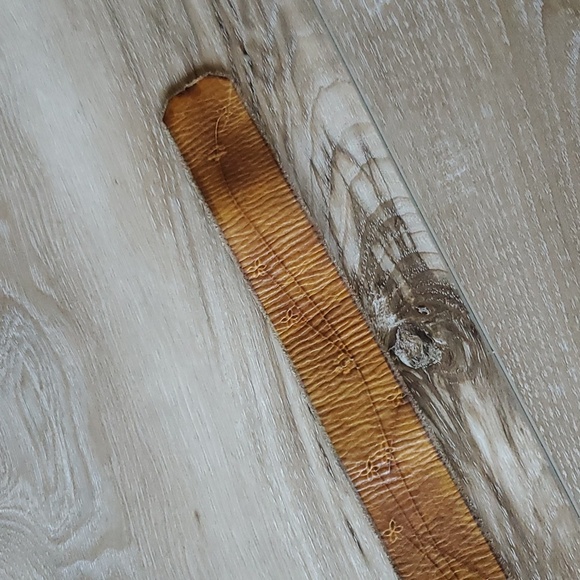 Rare Vintage 60's-70's Tooled Leather Belt - Picture 7 of 10